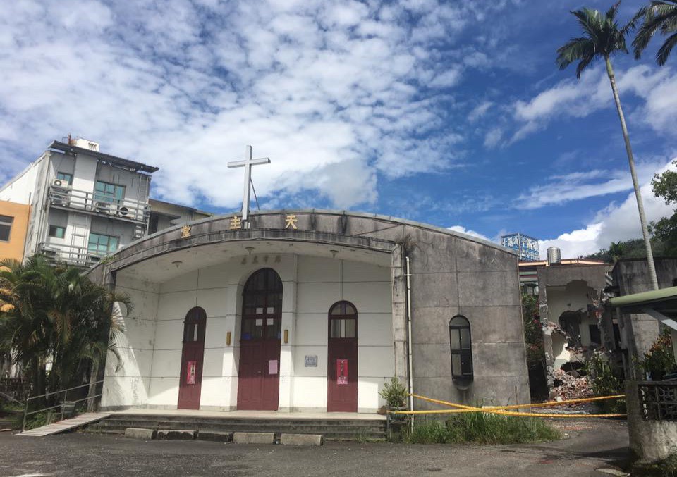 礁溪天主堂本被列為準歷史建築群，卻因不明原因而遭拆除。