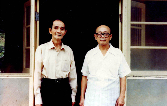 楊逵(左)為台灣小說家，亦投身社會運動。圖/楊逵文物數位博物館