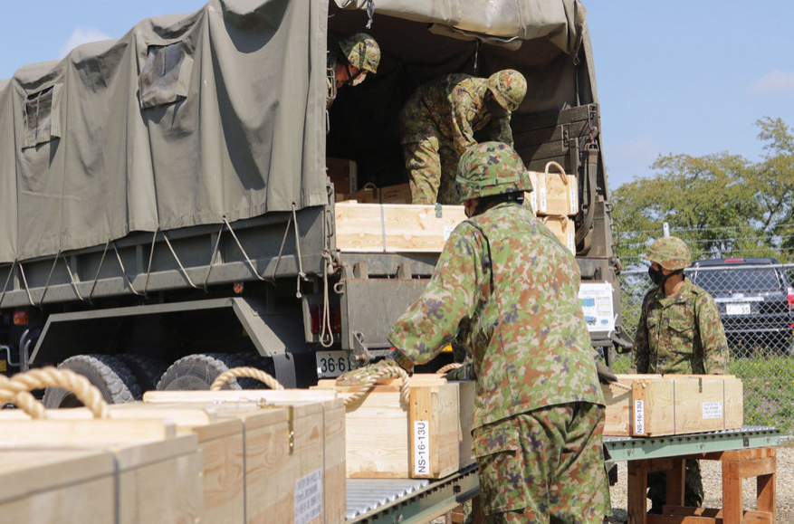 日本陸上自衛隊自今 (15) 日開始大規模軍演，強化輸送能力。 圖：翻攝自環球網