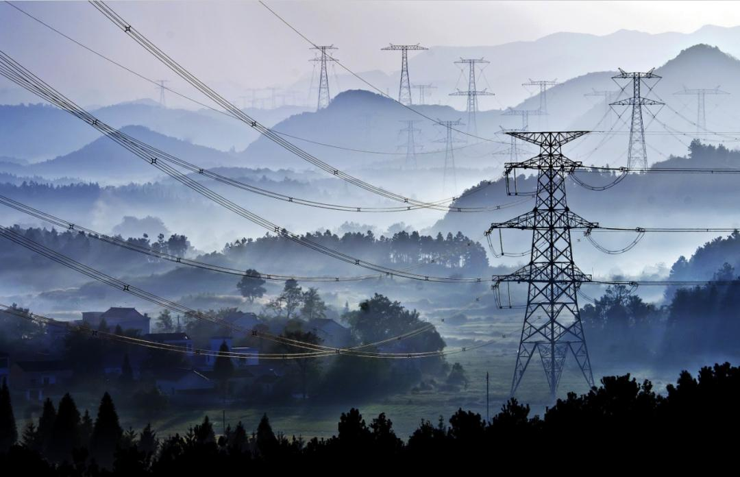 由於燃煤短缺，遭成中國多地突然大規模限電，目前中國整個電網有崩潰的危險。   圖 : 翻攝自www.gushiciku.cn