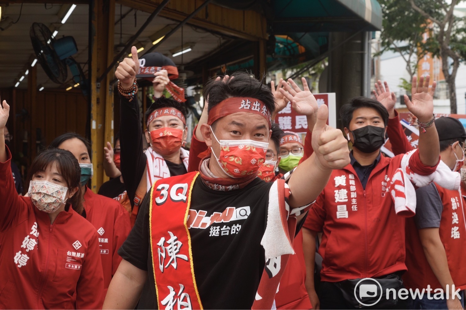 台中市第二選區基進立委陳柏惟晚間舉辦「台灣民主轉骨湯」音樂晚會。 圖：張良一/攝