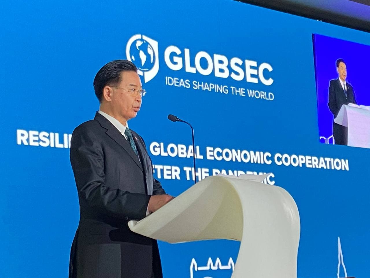 外交部長吳釗燮應斯洛伐克智庫「全球安全論壇」（GLOBSEC）邀請發表公開演講。 圖：外交部提供