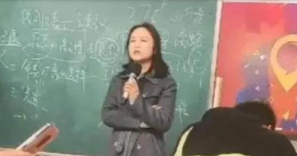 上海震旦職業學院教師宋庚一因在課堂上質疑南京大屠殺死亡人數，遭到所屬學校開除教職。圖／翻攝自網路圖片